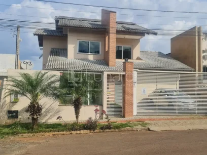 Casa com 3 Dormitórios - Lunardi Imóveis