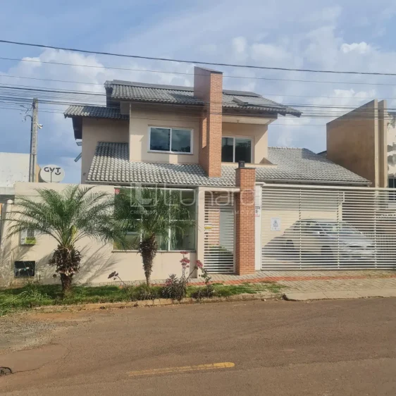 Casa com 3 Dormitórios - Lunardi Imóveis