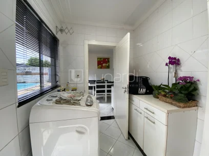 Casa com 3 Dormitórios - Miniatura - Lunardi Imóveis