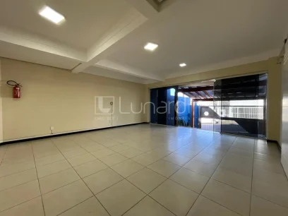 Casa com 3 Dormitórios - Miniatura - Lunardi Imóveis