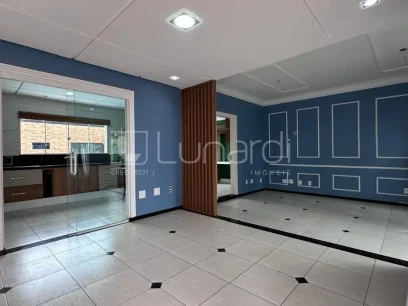 Casa com 4 Dormitórios - Miniatura - Lunardi Imóveis