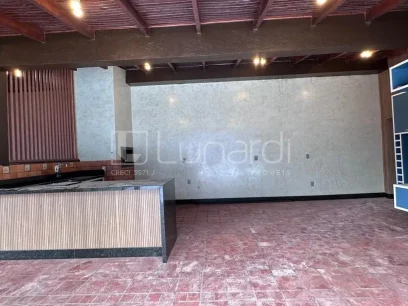 Casa com 4 Dormitórios - Miniatura - Lunardi Imóveis