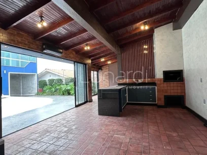 Casa com 4 Dormitórios - Miniatura - Lunardi Imóveis