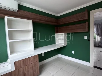 Casa com 4 Dormitórios - Miniatura - Lunardi Imóveis
