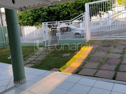 Casa com 3 Dormitórios - Miniatura - Lunardi Imóveis