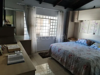 Casa com 3 Dormitórios - Miniatura - Lunardi Imóveis