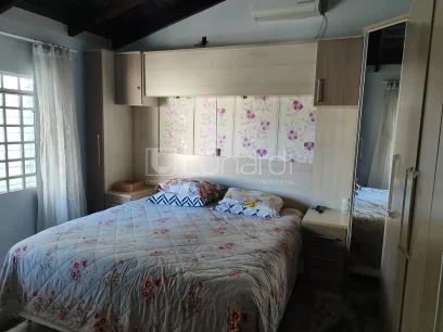 Casa com 3 Dormitórios - Miniatura - Lunardi Imóveis