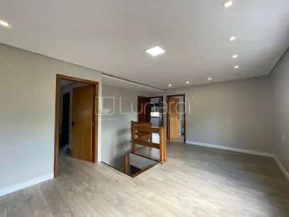 Casa com 3 Dormitórios - Miniatura - Lunardi Imóveis