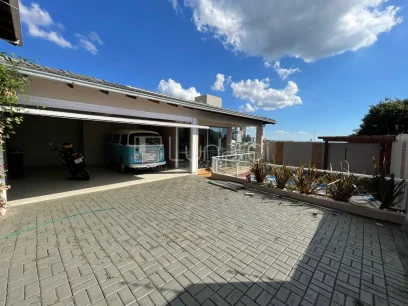 Casa com 3 Dormitórios - Miniatura - Lunardi Imóveis