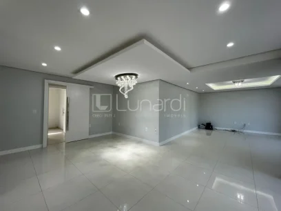 Casa com 3 Dormitórios - Miniatura - Lunardi Imóveis