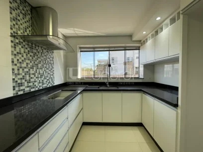 Casa com 3 Dormitórios - Miniatura - Lunardi Imóveis