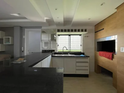 Casa com 3 Dormitórios - Miniatura - Lunardi Imóveis