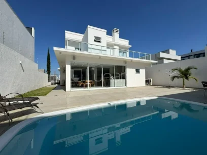 Casa com 3 Dormitórios - Lunardi Imóveis