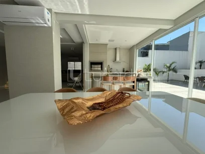 Casa com 3 Dormitórios - Miniatura - Lunardi Imóveis