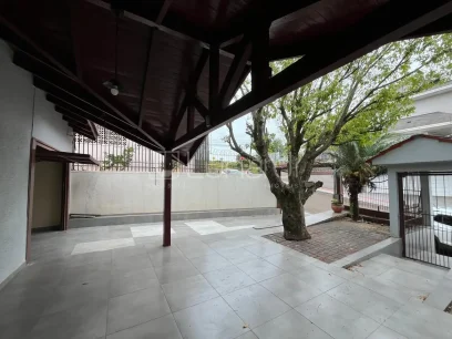 Casa com 3 Dormitórios - Miniatura - Lunardi Imóveis