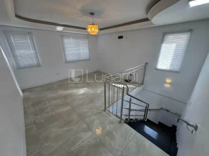 Casa com 5 Dormitórios - Miniatura - Lunardi Imóveis