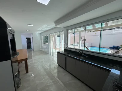 Casa com 5 Dormitórios - Miniatura - Lunardi Imóveis