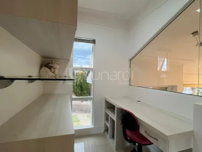 Casa em Condomínio com 3 Suítes - Miniatura - Lunardi Imóveis