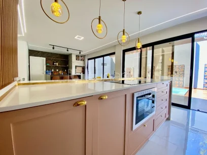 Casa com 4 Dormitórios - Miniatura - Lunardi Imóveis