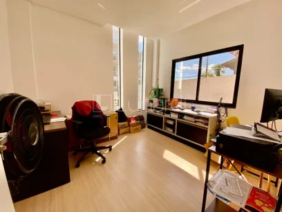 Casa com 4 Dormitórios - Miniatura - Lunardi Imóveis