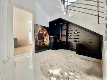 Casa com 4 Dormitórios - Miniatura - Lunardi Imóveis