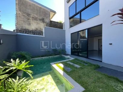 Casa com 3 Dormitórios - Miniatura - Lunardi Imóveis