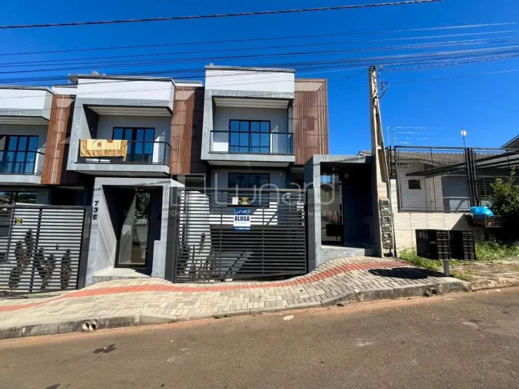 Casa com 3 Dormitórios - Lunardi Imóveis