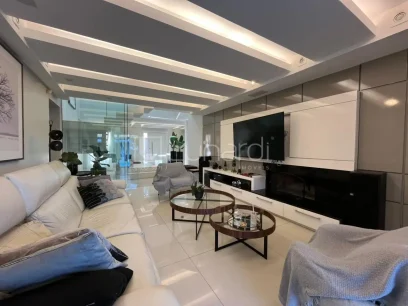 Casa com 3 Dormitórios - Miniatura - Lunardi Imóveis