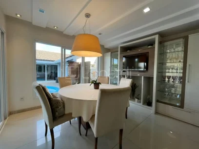 Casa com 3 Dormitórios - Miniatura - Lunardi Imóveis