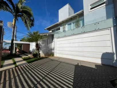 Casa com 3 Dormitórios - Miniatura - Lunardi Imóveis