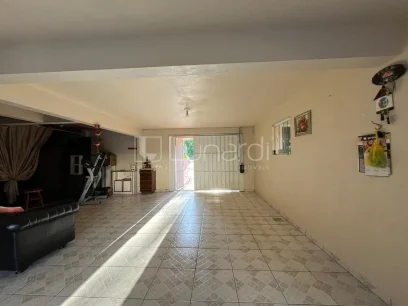 Casa com 2 Dormitórios - Miniatura - Lunardi Imóveis