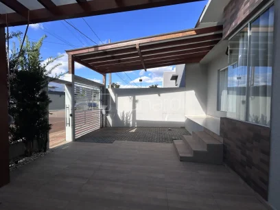 Casa com 2 Dormitórios - Miniatura - Lunardi Imóveis