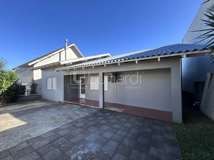 Casa com 3 Dormitórios - Lunardi Imóveis