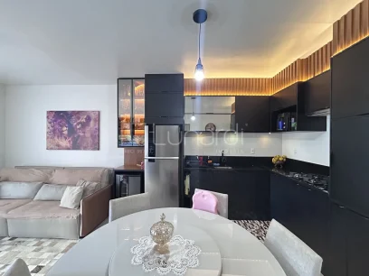 Casa com 2 Dormitórios - Miniatura - Lunardi Imóveis