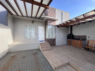 Casa com 2 Dormitórios - Miniatura - Lunardi Imóveis