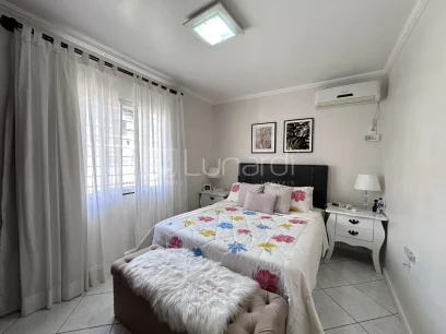 Casa com 3 Dormitórios - Miniatura - Lunardi Imóveis