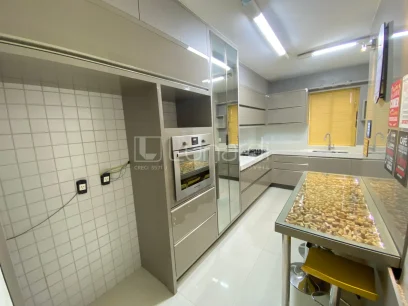 Apartamento com 4 Dormitórios - Miniatura - Lunardi Imóveis