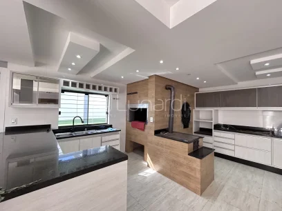 Casa com 3 Dormitórios - Miniatura - Lunardi Imóveis