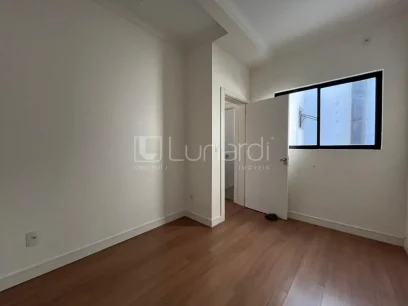 Casa com 3 Dormitórios - Miniatura - Lunardi Imóveis