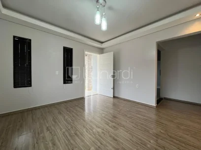 Casa com 4 Dormitórios - Miniatura - Lunardi Imóveis
