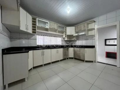 Casa com 4 Dormitórios - Miniatura - Lunardi Imóveis