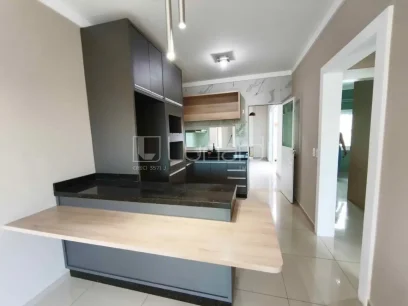 Casa com 2 Dormitórios - Miniatura - Lunardi Imóveis