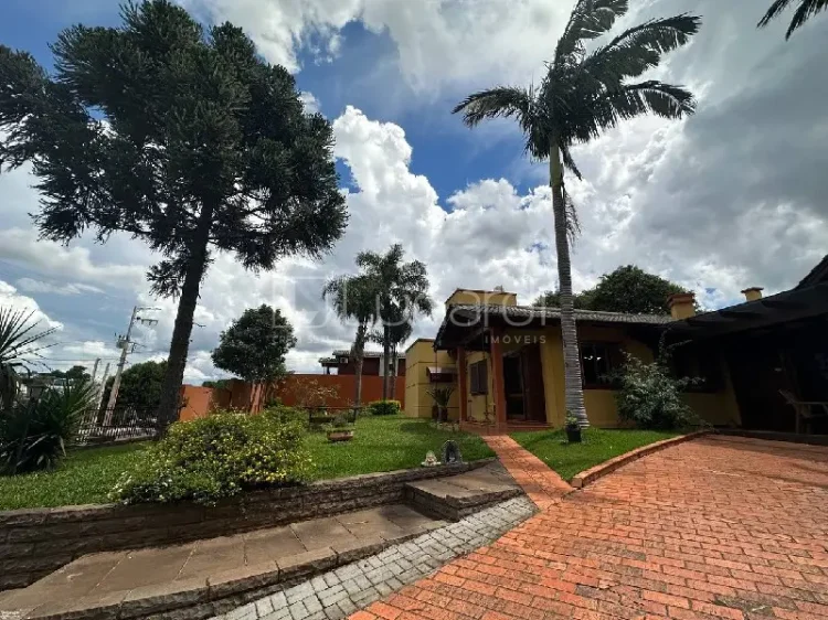 Casa com 3 Dormitórios - Lunardi Imóveis