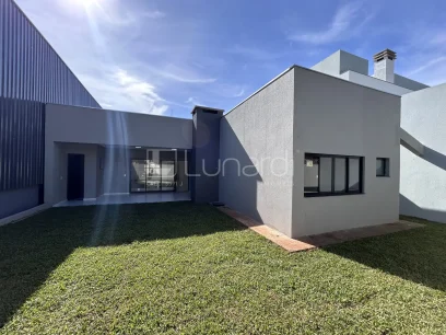 Casa com 3 Dormitórios - Miniatura - Lunardi Imóveis