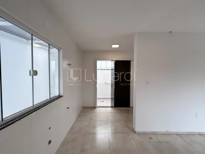 Casa com 2 Dormitórios - Miniatura - Lunardi Imóveis