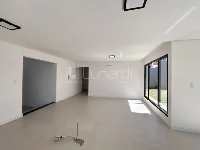 Casa com 3 Dormitórios - Miniatura - Lunardi Imóveis