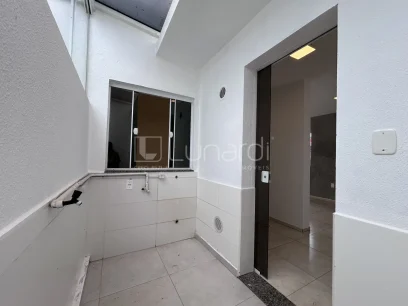 Casa com 2 Dormitórios - Miniatura - Lunardi Imóveis