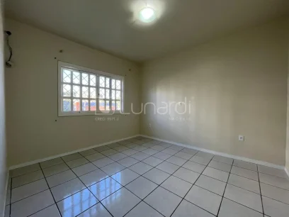 Casa com 3 Dormitórios - Miniatura - Lunardi Imóveis