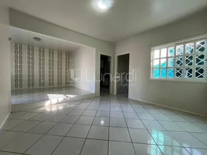 Casa com 3 Dormitórios - Miniatura - Lunardi Imóveis
