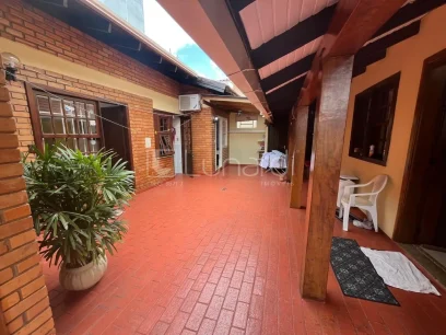 Casa com 4 Dormitórios - Miniatura - Lunardi Imóveis